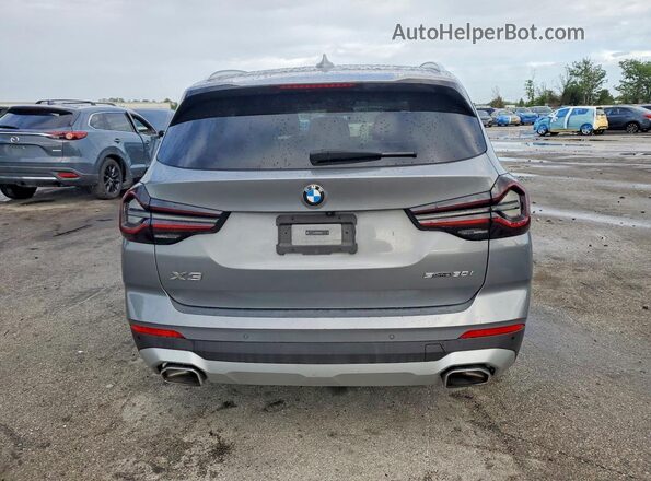 5UX43DP02R9X00583 2024 BMW X3 Серый Вид сзади