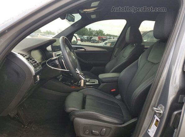 5UX43DP02R9X00583 2024 BMW X3 Серый Вид салона спереди