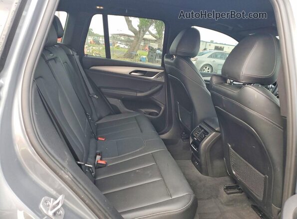 5UX43DP02R9X00583 2024 BMW X3 Серый Вид задней части салона