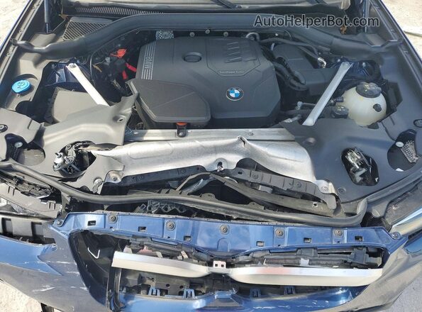 5UX43DP05R9U50157 2024 BMW X3 Blue Vista del compartimento del motor