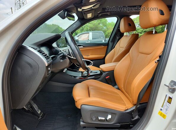 5UX43DP08N9K41084 2022 BMW X3 Белый Вид салона спереди