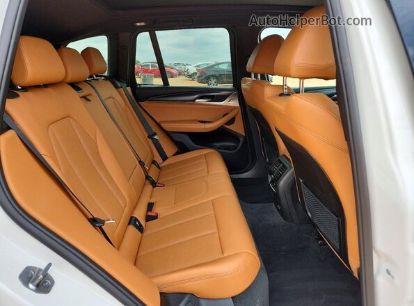 5UX43DP08N9K41084 2022 BMW X3 Белый Вид задней части салона