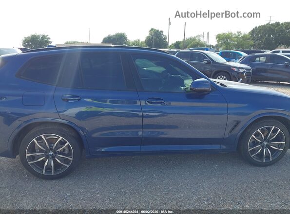 5UX43DP08N9K59472 2022 BMW X3 Blue Vista interior trasera