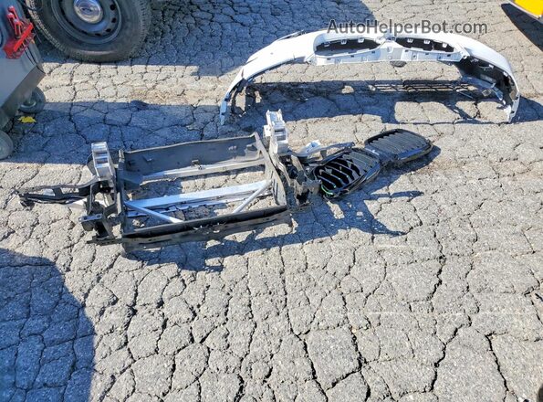 5UX43DP08R9W41314 2024 BMW X3 White VIN კოდის სტიკერის ხედი