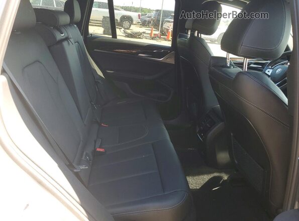 5UX43DP0XR9U16764 2024 BMW X3 White Rear interior view