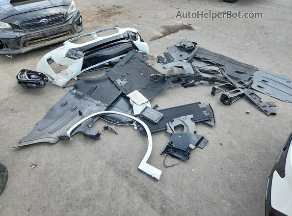 5UX43DT0XS9X68691 2025 BMW X4 White Widok naklejki z numerem VIN
