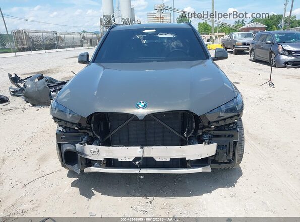 5UX43EU03S9Y07321 2025 BMW X5 Gray ხელსაწყოთა პანელის ხედი