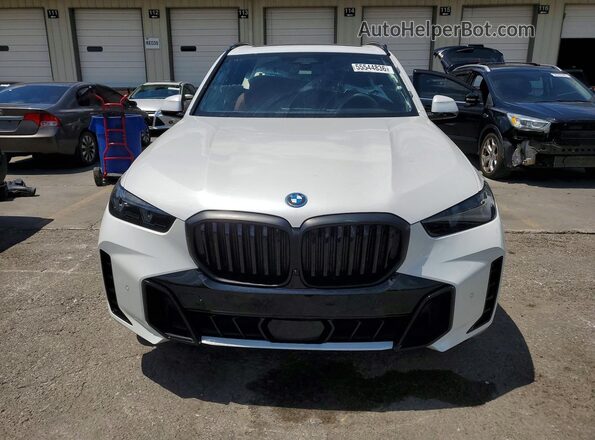 5UX43EU03S9Z84385 2025 BMW X5 White Դիմացի տեսք