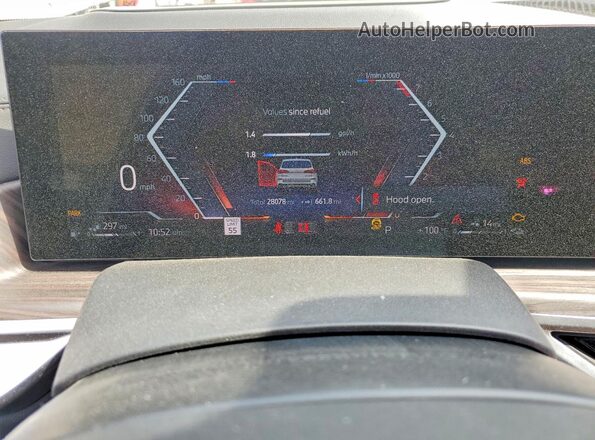 5UX43EU05R9U15631 2024 BMW X5 White Instrument cluster view