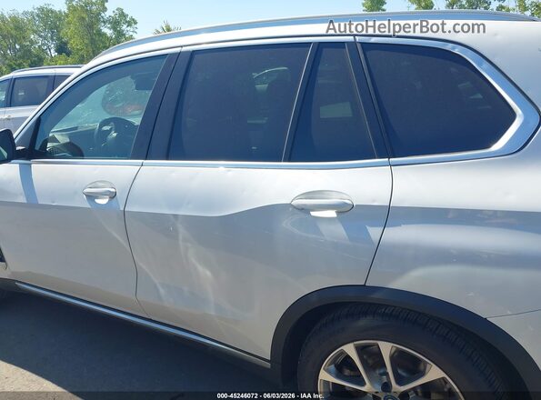 5UX43EU07R9V06870 2024 BMW X5 White Панорамний вид салону 360°
