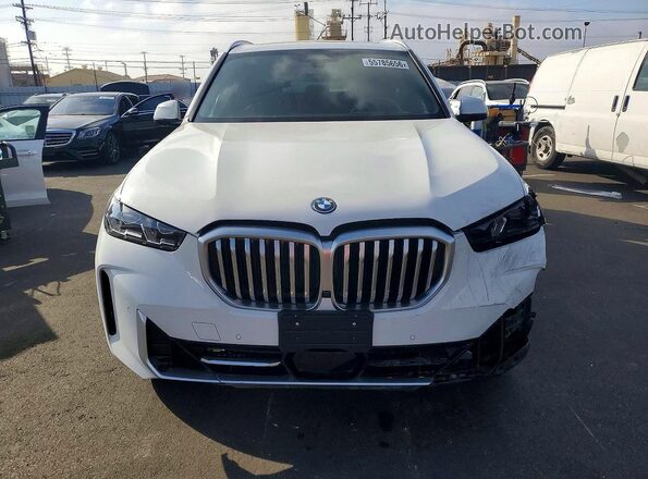 5UX43EU0XS9Y04268 2025 BMW X5 White Դիմացի տեսք