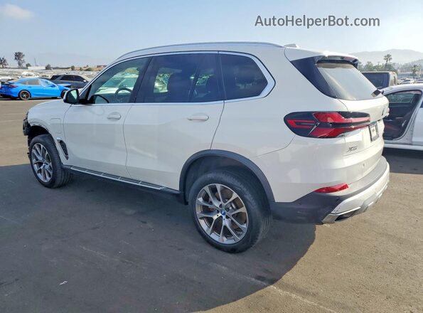 5UX43EU0XS9Y04268 2025 BMW X5 White Հետևի ձախ