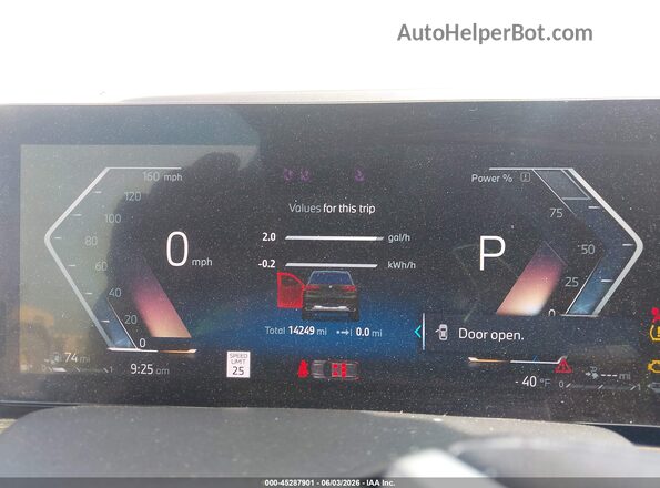 5UX43EU0XS9Y59237 2025 BMW X5 Gray Vista de los asientos traseros
