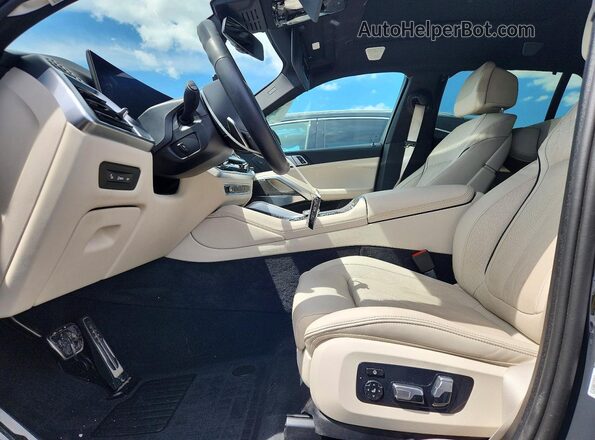 5UX43EX00S9Y28834 2025 BMW X6 Charcoal Вид салону спереду