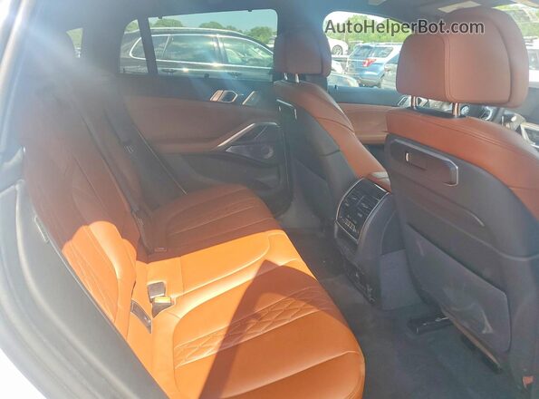 5UX43EX0XT9242756 2026 BMW X6 Белый Вид задней части салона