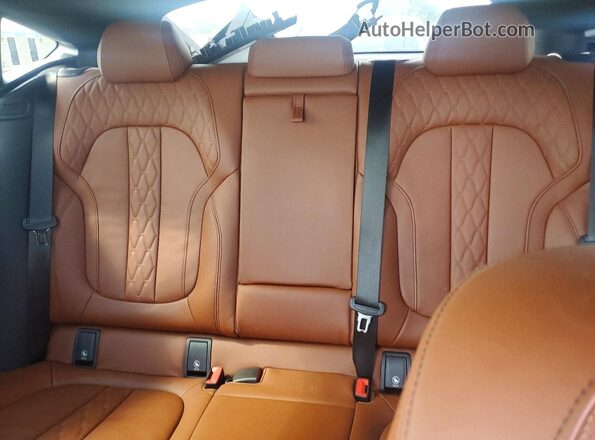 5UX43EX0XT9242756 2026 BMW X6 Белый Вид задних сидений
