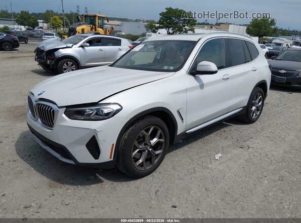5UX53DP01N9L25672 2022 BMW X3 White Առջևի ձախ երեք քառորդ տեսարան
