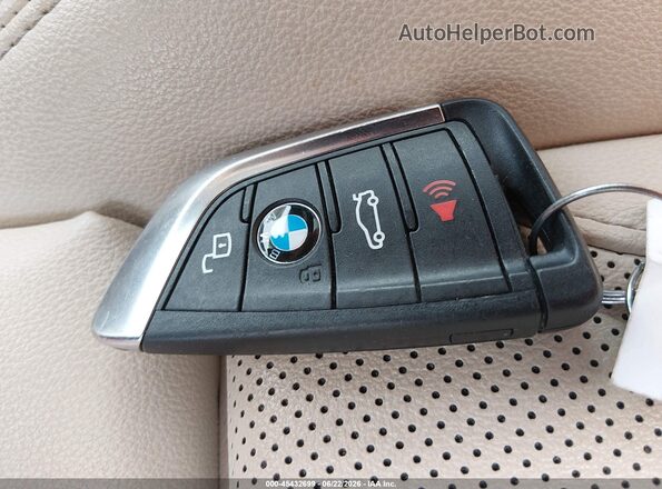 5UX53DP01N9L25672 2022 BMW X3 White Առջևի վահանակի տեսք