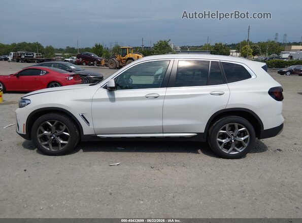 5UX53DP01N9L25672 2022 BMW X3 White Սալոնի 360 աստիճան տեսք