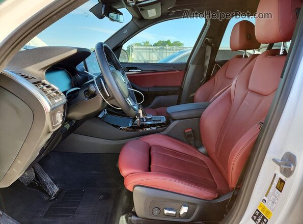 5UX53DP01P9S00089 2023 BMW X3 White Front interior view