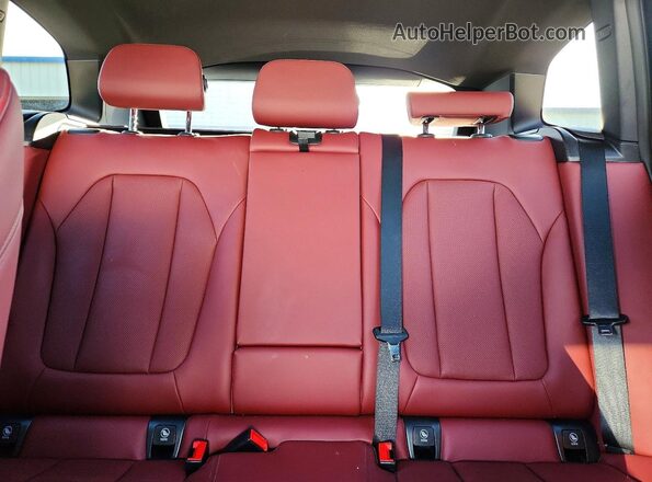 5UX53DP01P9S00089 2023 BMW X3 White Rear seats view
