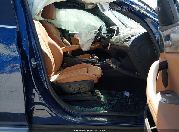 5UX53DP01R9V52351 2024 BMW X3 Blue Вид салону спереду