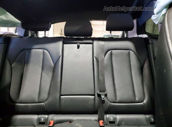5UX53DP02P9R81771 2023 BMW X3 White Rear seats view