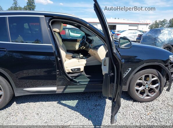 5UX53DP03N9J53760 2022 BMW X3 Black Widok wnętrza z przodu