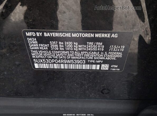 5UX53DP04R9W53903 2024 BMW X3 Black Vista del compartimento del motor