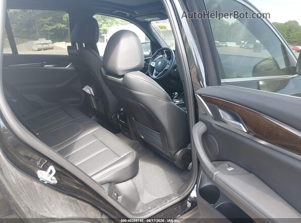 5UX53DP04R9W53903 2024 BMW X3 Black Vista de la etiqueta del VIN