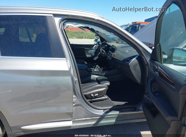 5UX53DP05P9S20765 2023 BMW X3 Gray Вид салону спереду