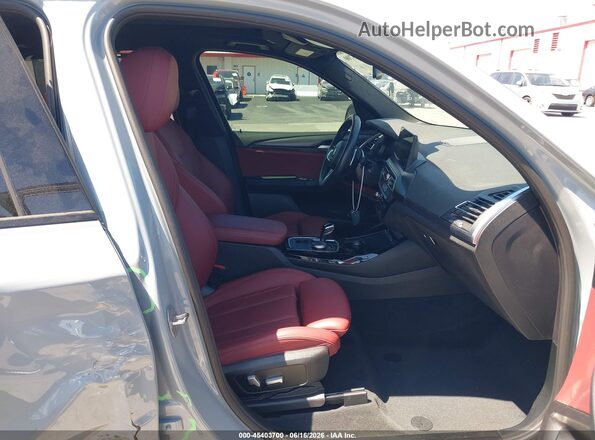 5UX53DP06N9K83645 2022 BMW X3 Gray Widok wnętrza z przodu