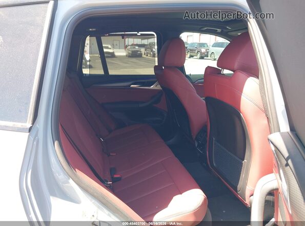 5UX53DP06N9K83645 2022 BMW X3 Gray Widok naklejki z numerem VIN