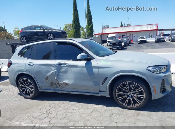 5UX53DP06N9K83645 2022 BMW X3 Gray Widok wnętrza z tyłu