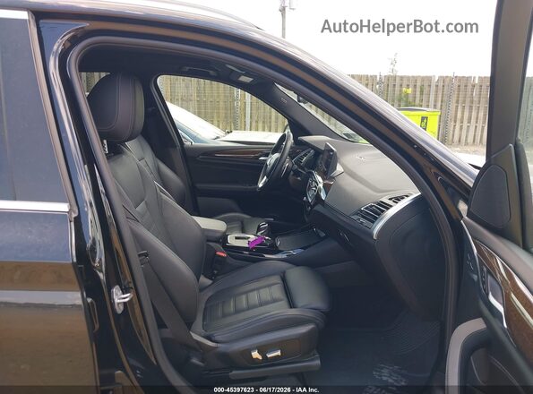5UX53DP06N9L47103 2022 BMW X3 Black Widok wnętrza z przodu