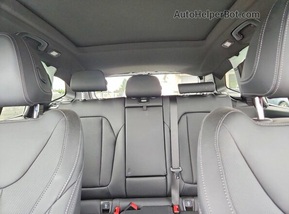 5UX53DP06R9X09601 2024 BMW X3 White Вид задніх сидінь
