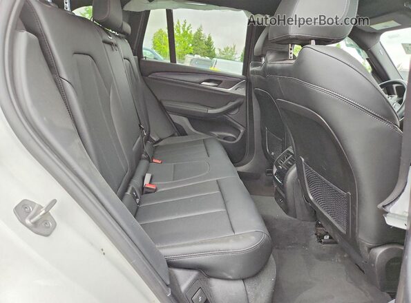 5UX53DP06R9X09601 2024 BMW X3 White Вид задньої частини салону