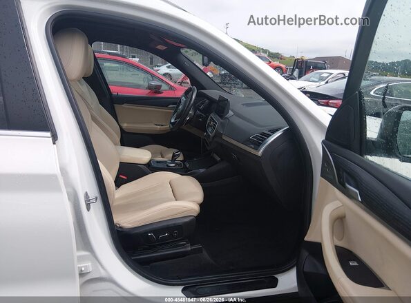 5UX53DP07R9U08867 2024 BMW X3 White Սալոնի դիմացի տեսք