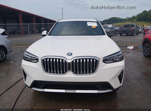 5UX53DP07R9U08867 2024 BMW X3 White Սալոնի հետևի տեսք