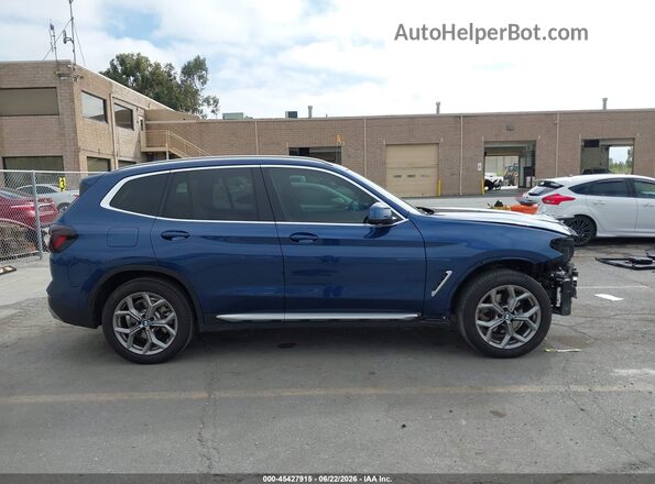 5UX53DP09N9J63466 2022 BMW X3 Blue Widok wnętrza 360 stopni