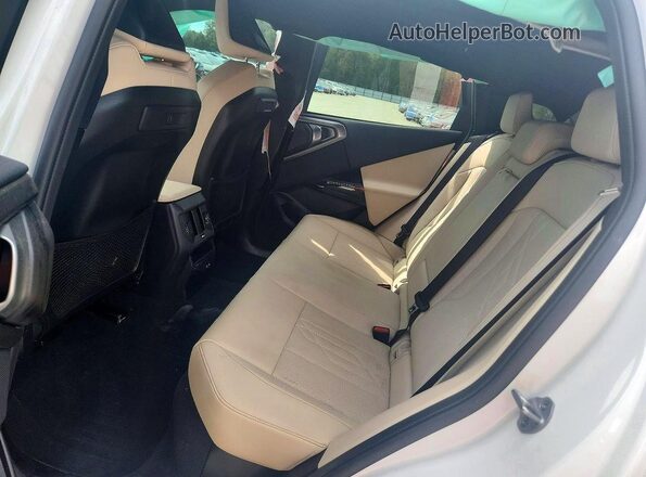 5UX53GP00T9284062 2026 BMW X3 White 