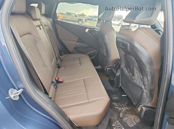 5UX53GP02S9Z37084 2025 BMW X3 Blue Vista interior trasera