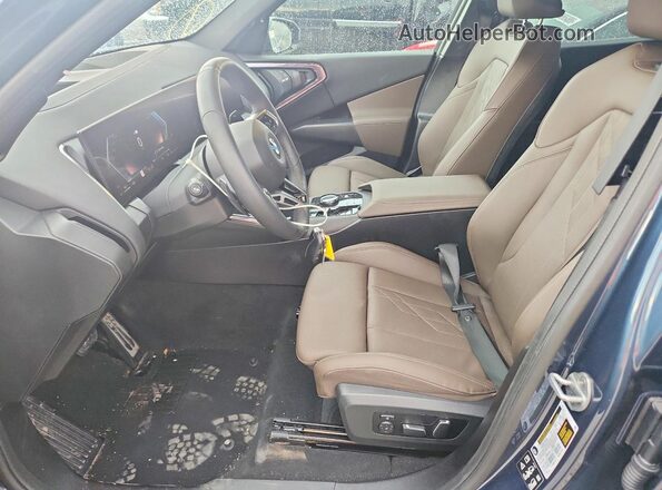 5UX53GP02S9Z37084 2025 BMW X3 Blue Vista interior delantera