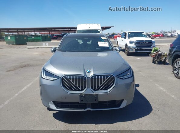 5UX53GP04T9219229 2026 BMW X3 Gray Dashboard view