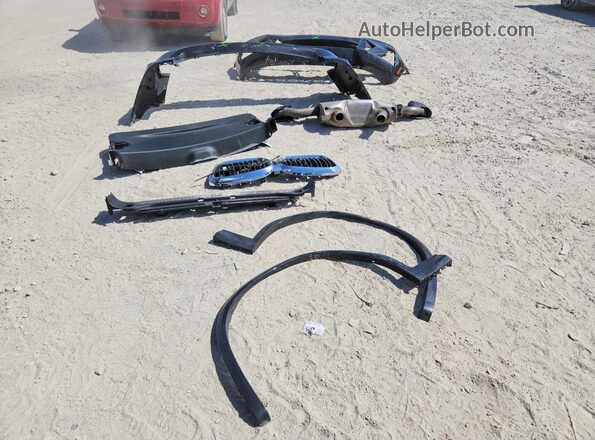 5UX83DP00N9J43247 2022 BMW X3 Black VIN կոդի պիտակի տեսք