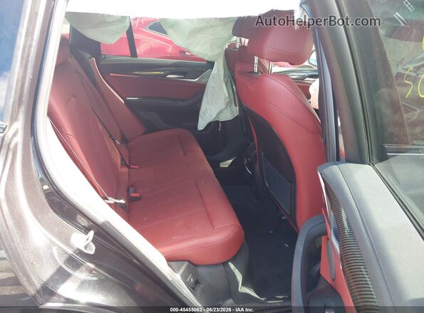 5UX83DP08R9U09264 2024 BMW X3 Gray Вид наклейки з VIN-кодом