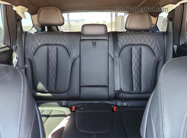 5UXCR4C00LLT19941 2020 BMW X5 White Rear seats view