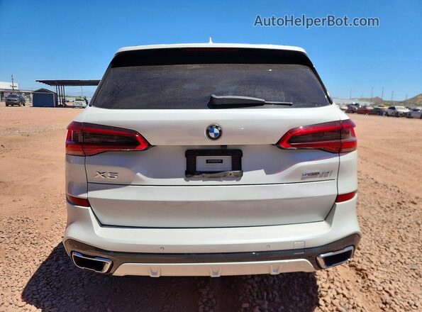 5UXCR4C00LLT19941 2020 BMW X5 White Rear view