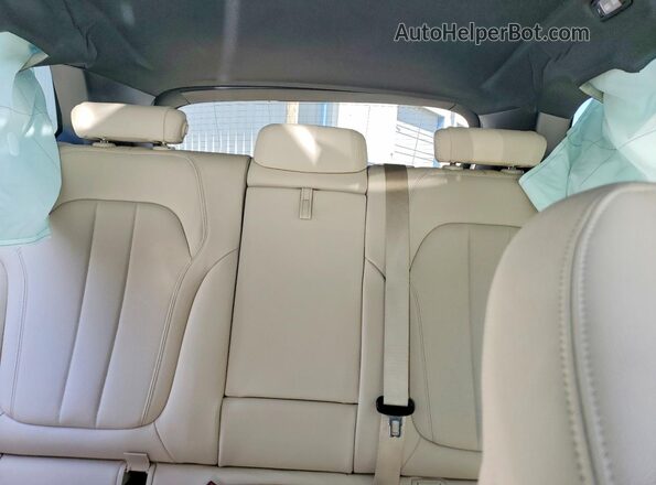 5UXCR4C00LLW65066 2020 BMW X5 White Вид задніх сидінь