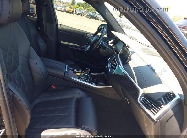 5UXCR4C00P9P47480 2023 BMW X5 Black წინა სალონის ხედი